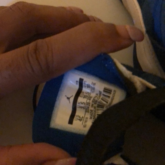 Jordan infant size 4c - Picture 4 of 4